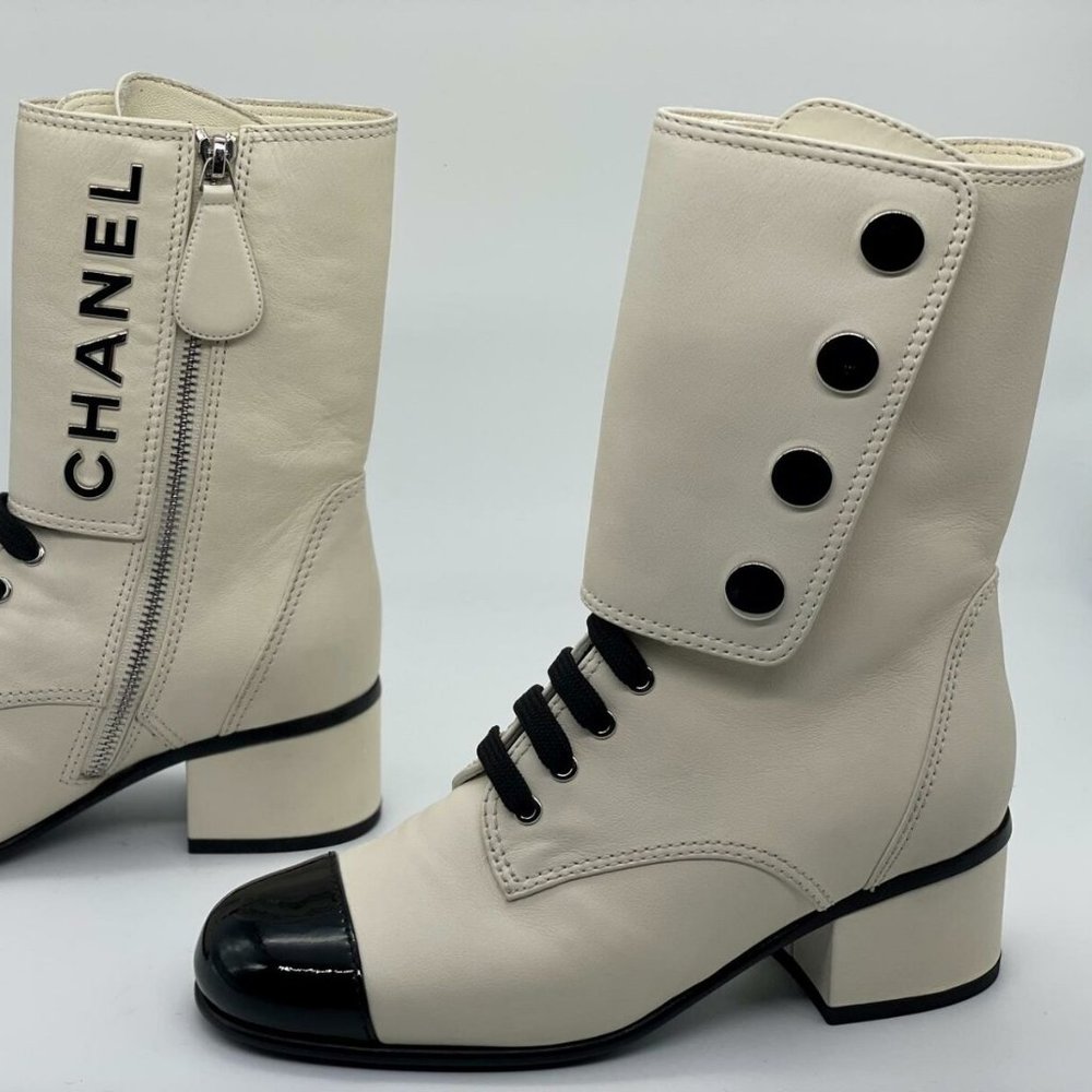 CHANEL 19B Two Tone Calfskin Leather Signature Logo Lace Up Booties Boots - Picture 2 of 14